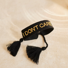 Lade das Bild in den Galerie-Viewer, Armband mit Schriftzug