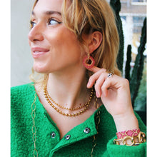 Lade das Bild in den Galerie-Viewer, Ohrring mit rundem Facettenanhänger - Fuchsia