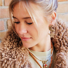 Lade das Bild in den Galerie-Viewer, Statement Ohrring Moon & Star