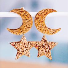 Lade das Bild in den Galerie-Viewer, Statement Ohrring Moon &amp; Star
