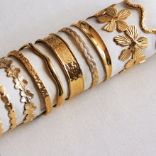 Lade das Bild in den Galerie-Viewer, Armreifdruck - Gold
