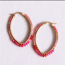 Lade das Bild in den Galerie-Viewer, Ovale Reifenohrringe mit Facetten und Miyukis - Rot/Rosa
